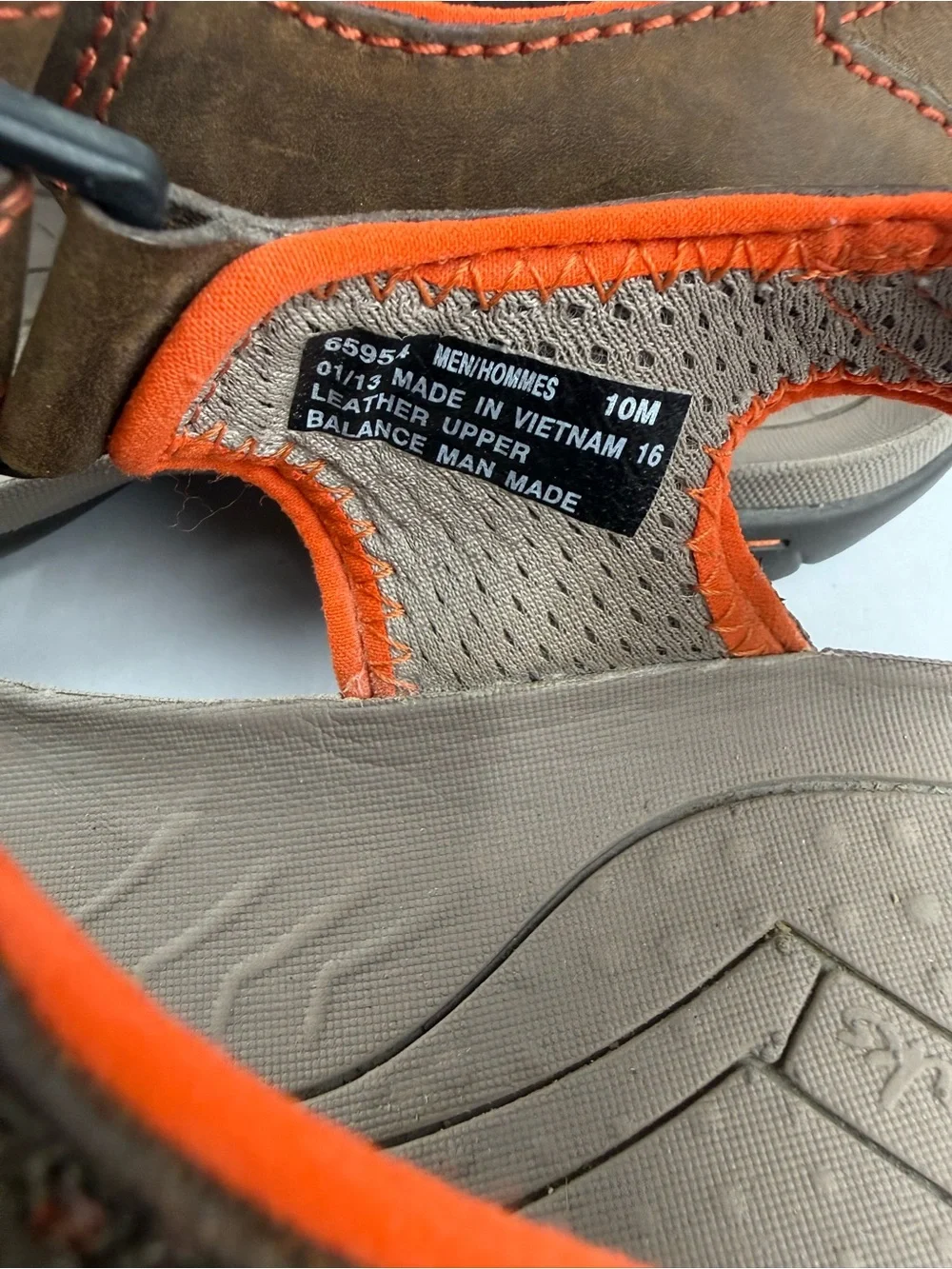 Clarks Mens 10 Brown Orange Leather Sandal Hook and Loop Adjustable